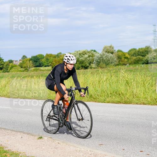 31.08.2025 - Elbe Triathlon Hamburg Michael Burmester http://msf.ph/oto/8672390 31.08.2025 10:05:12 Radfahren 399, 410, 654, 822, 842, 844 meine-sportfotos.de