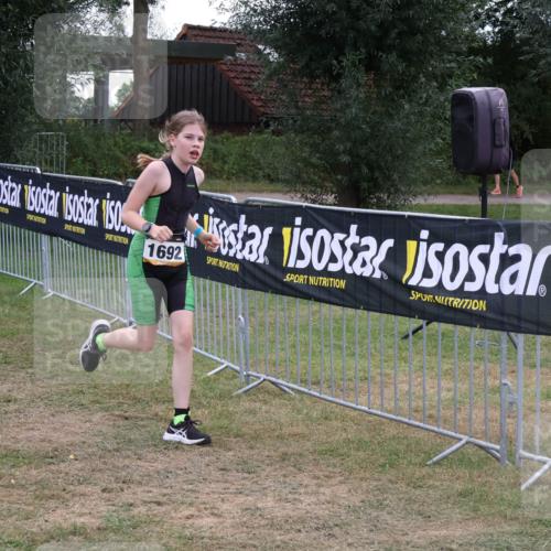 31.08.2025 - Elbe Triathlon Hamburg Luisa Fischer http://msf.ph/oto/8672423 31.08.2025 13:00:47 Laufen 1692 meine-sportfotos.de