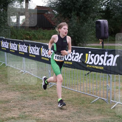 31.08.2025 - Elbe Triathlon Hamburg Luisa Fischer http://msf.ph/oto/8672424 31.08.2025 13:00:47 Laufen 1692 meine-sportfotos.de