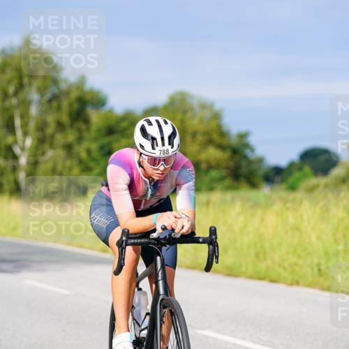 31.08.2025 - Elbe Triathlon Hamburg Michael Burmester http://msf.ph/oto/8672457 31.08.2025 10:07:19 Radfahren 736, 788, 818 meine-sportfotos.de