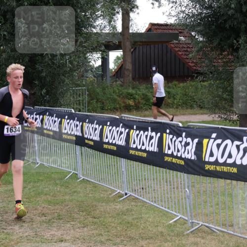 31.08.2025 - Elbe Triathlon Hamburg Luisa Fischer http://msf.ph/oto/8672507 31.08.2025 13:01:41 Laufen 1634 meine-sportfotos.de