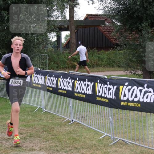 31.08.2025 - Elbe Triathlon Hamburg Luisa Fischer http://msf.ph/oto/8672509 31.08.2025 13:01:41 Laufen 1634 meine-sportfotos.de