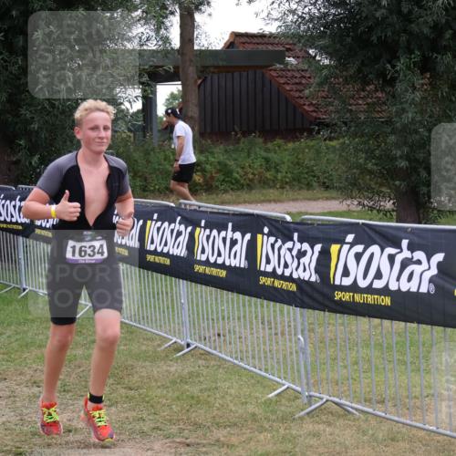 31.08.2025 - Elbe Triathlon Hamburg Luisa Fischer http://msf.ph/oto/8672512 31.08.2025 13:01:41 Laufen 1634 meine-sportfotos.de