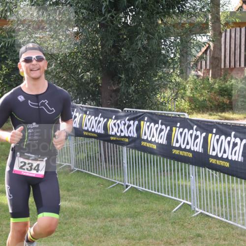 31.08.2025 - Elbe Triathlon Hamburg Luisa Fischer http://msf.ph/oto/8672597 31.08.2025 09:58:04 Laufen 234 meine-sportfotos.de