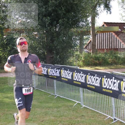 31.08.2025 - Elbe Triathlon Hamburg Luisa Fischer http://msf.ph/oto/8672640 31.08.2025 09:58:52 Laufen 166 meine-sportfotos.de