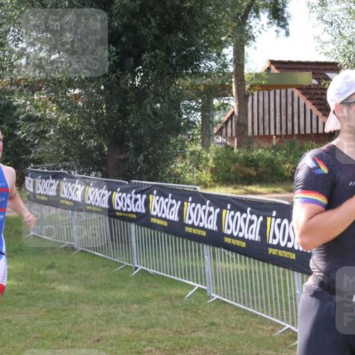 31.08.2025 - Elbe Triathlon Hamburg Luisa Fischer http://msf.ph/oto/8672649 31.08.2025 09:58:53 Laufen 166 meine-sportfotos.de