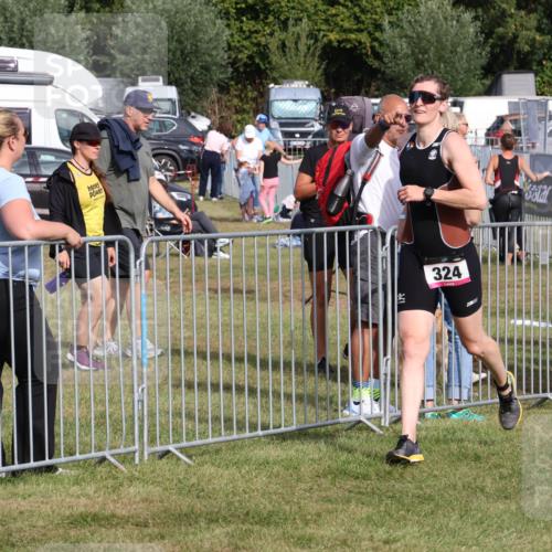 31.08.2025 - Elbe Triathlon Hamburg Luisa Fischer http://msf.ph/oto/8672667 31.08.2025 09:59:33 Laufen 1, 324 meine-sportfotos.de