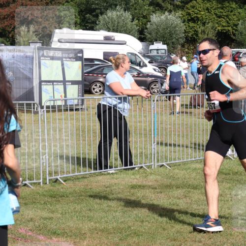 31.08.2025 - Elbe Triathlon Hamburg Luisa Fischer http://msf.ph/oto/8672674 31.08.2025 10:00:37 Laufen 357 meine-sportfotos.de