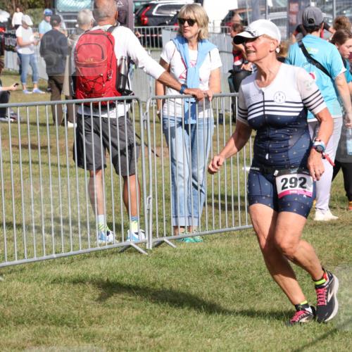 31.08.2025 - Elbe Triathlon Hamburg Luisa Fischer http://msf.ph/oto/8672677 31.08.2025 10:00:52 Laufen 292, 100 meine-sportfotos.de