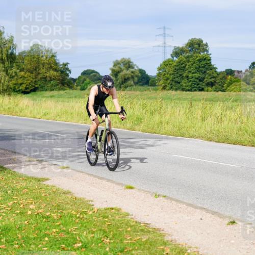 31.08.2025 - Elbe Triathlon Hamburg Michael Burmester http://msf.ph/oto/8672681 31.08.2025 10:08:13 Radfahren 390, 478, 703 meine-sportfotos.de