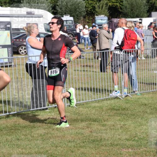 31.08.2025 - Elbe Triathlon Hamburg Luisa Fischer http://msf.ph/oto/8672689 31.08.2025 10:01:01 Laufen 516 meine-sportfotos.de