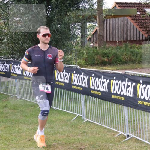 31.08.2025 - Elbe Triathlon Hamburg Luisa Fischer http://msf.ph/oto/8672710 31.08.2025 10:01:57 Laufen 174 meine-sportfotos.de