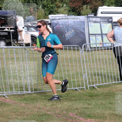 31.08.2025 - Elbe Triathlon Hamburg Luisa Fischer http://msf.ph/oto/8672726 31.08.2025 10:02:03 Laufen 284 meine-sportfotos.de