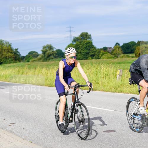 31.08.2025 - Elbe Triathlon Hamburg Michael Burmester http://msf.ph/oto/8672745 31.08.2025 10:08:29 Radfahren 704, 741, 890, 905, 922 meine-sportfotos.de
