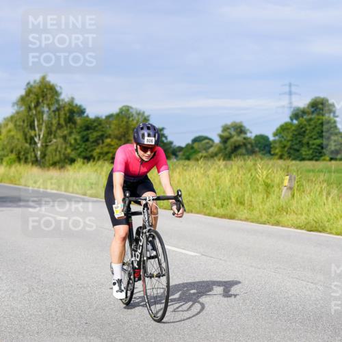 31.08.2025 - Elbe Triathlon Hamburg Michael Burmester http://msf.ph/oto/8672767 31.08.2025 10:08:38 Radfahren 502, 805, 806, 890 meine-sportfotos.de
