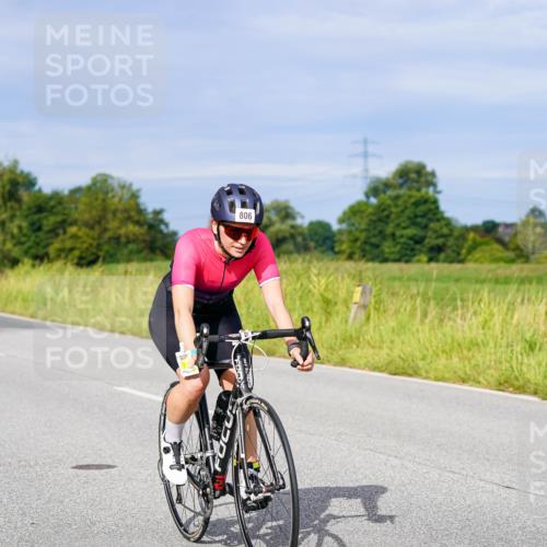31.08.2025 - Elbe Triathlon Hamburg Michael Burmester http://msf.ph/oto/8672773 31.08.2025 10:08:38 Radfahren 502, 805, 806, 890 meine-sportfotos.de