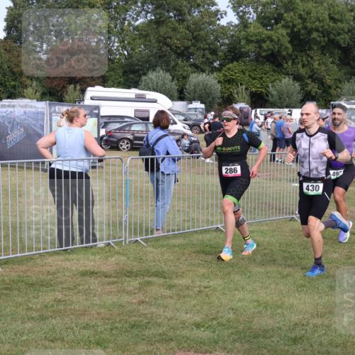 31.08.2025 - Elbe Triathlon Hamburg Luisa Fischer http://msf.ph/oto/8672811 31.08.2025 10:03:58 Laufen 286, 430, 492 meine-sportfotos.de