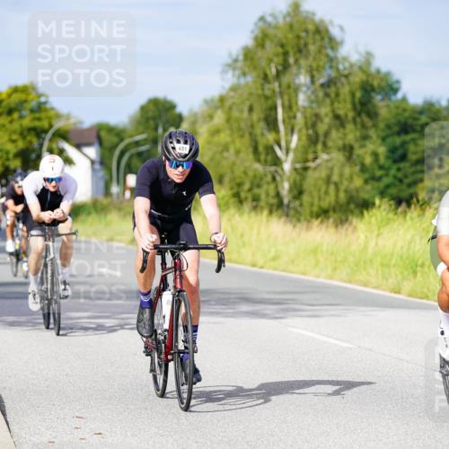31.08.2025 - Elbe Triathlon Hamburg Michael Burmester http://msf.ph/oto/8672825 31.08.2025 10:08:50 Radfahren 446, 481, 525, 574, 639, 725, 801 meine-sportfotos.de