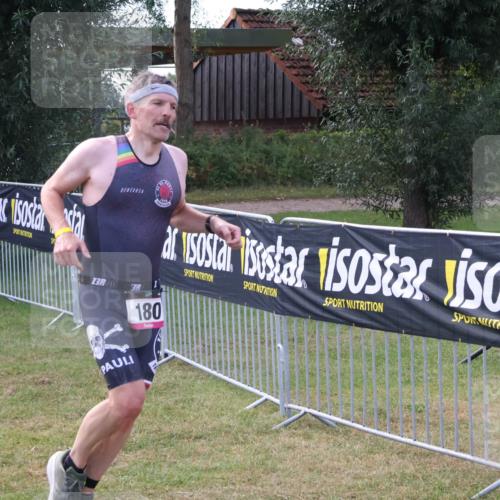 31.08.2025 - Elbe Triathlon Hamburg Luisa Fischer http://msf.ph/oto/8672860 31.08.2025 10:04:23 Laufen 3, 38, 180 meine-sportfotos.de