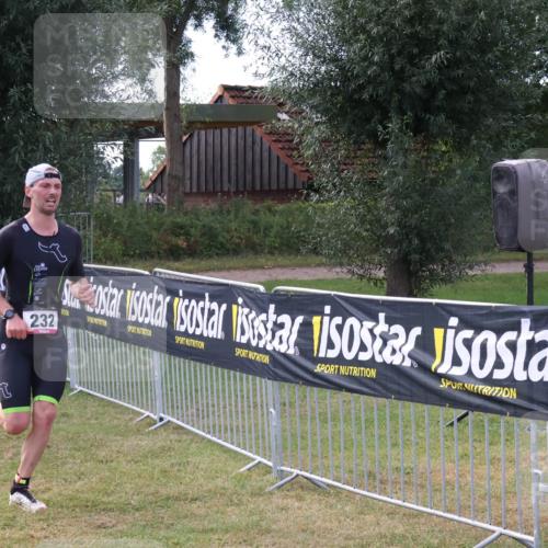 31.08.2025 - Elbe Triathlon Hamburg Luisa Fischer http://msf.ph/oto/8672916 31.08.2025 10:05:45 Laufen 232 meine-sportfotos.de