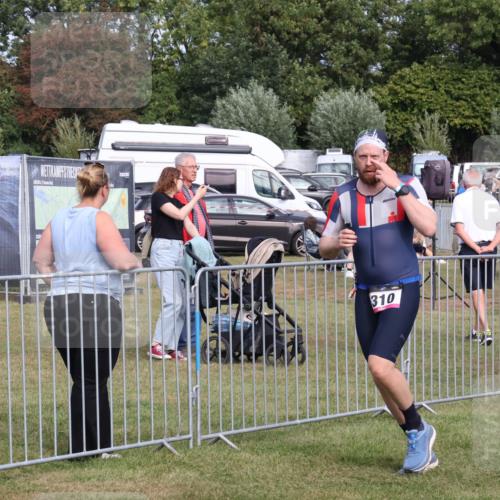 31.08.2025 - Elbe Triathlon Hamburg Luisa Fischer http://msf.ph/oto/8672936 31.08.2025 10:05:58 Laufen 310 meine-sportfotos.de