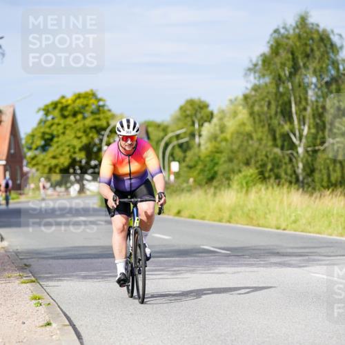 31.08.2025 - Elbe Triathlon Hamburg Michael Burmester http://msf.ph/oto/8672939 31.08.2025 10:09:32 Radfahren 503 meine-sportfotos.de