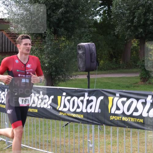 31.08.2025 - Elbe Triathlon Hamburg Luisa Fischer http://msf.ph/oto/8672960 31.08.2025 10:06:10 Laufen 3, 191 meine-sportfotos.de