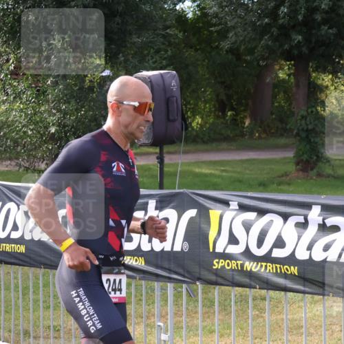 31.08.2025 - Elbe Triathlon Hamburg Luisa Fischer http://msf.ph/oto/8672981 31.08.2025 10:06:46 Laufen 244 meine-sportfotos.de