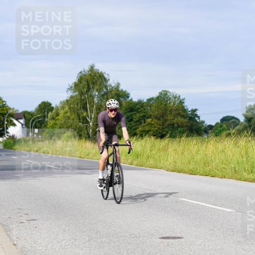 31.08.2025 - Elbe Triathlon Hamburg Michael Burmester http://msf.ph/oto/8673057 31.08.2025 10:10:15 Radfahren 459, 590, 652, 699, 789 meine-sportfotos.de