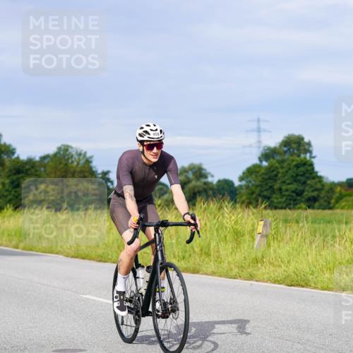 31.08.2025 - Elbe Triathlon Hamburg Michael Burmester http://msf.ph/oto/8673061 31.08.2025 10:10:16 Radfahren 459, 590, 652, 699, 789 meine-sportfotos.de