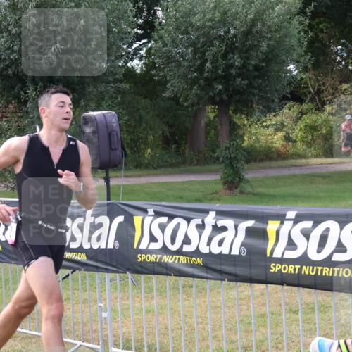 31.08.2025 - Elbe Triathlon Hamburg Luisa Fischer http://msf.ph/oto/8673065 31.08.2025 10:08:09 Laufen  meine-sportfotos.de