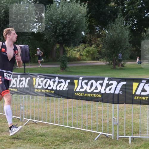 31.08.2025 - Elbe Triathlon Hamburg Luisa Fischer http://msf.ph/oto/8673067 31.08.2025 10:08:15 Laufen 210 meine-sportfotos.de