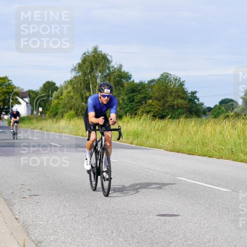 31.08.2025 - Elbe Triathlon Hamburg Michael Burmester http://msf.ph/oto/8673088 31.08.2025 10:10:21 Radfahren 590, 652, 680, 716, 809, 910 meine-sportfotos.de