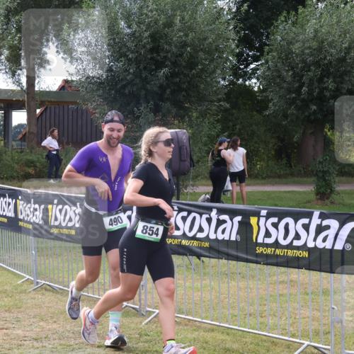 31.08.2025 - Elbe Triathlon Hamburg Luisa Fischer http://msf.ph/oto/8673105 31.08.2025 11:00:27 Laufen 490, 854 meine-sportfotos.de
