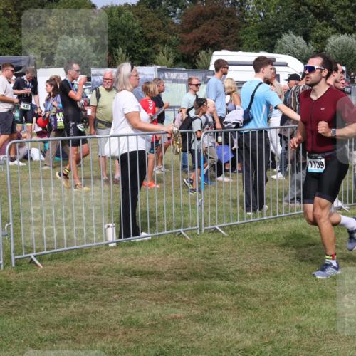 31.08.2025 - Elbe Triathlon Hamburg Luisa Fischer http://msf.ph/oto/8673117 31.08.2025 11:00:42 Laufen 1139 meine-sportfotos.de