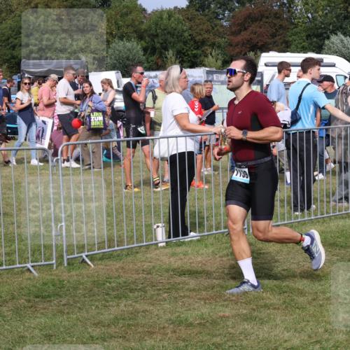 31.08.2025 - Elbe Triathlon Hamburg Luisa Fischer http://msf.ph/oto/8673119 31.08.2025 11:00:42 Laufen 39 meine-sportfotos.de