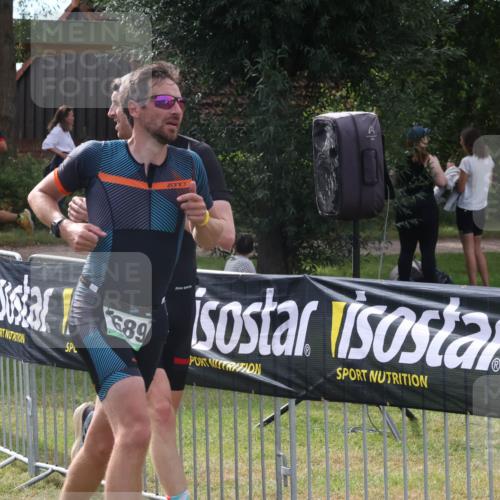 31.08.2025 - Elbe Triathlon Hamburg Luisa Fischer http://msf.ph/oto/8673140 31.08.2025 11:01:01 Laufen 3, 689 meine-sportfotos.de