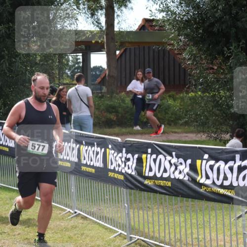 31.08.2025 - Elbe Triathlon Hamburg Luisa Fischer http://msf.ph/oto/8673144 31.08.2025 11:01:04 Laufen 717, 577 meine-sportfotos.de