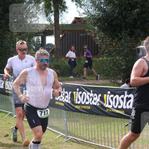 31.08.2025 - Elbe Triathlon Hamburg Luisa Fischer http://msf.ph/oto/8673153 31.08.2025 11:01:06 Laufen 969, 717, 577 meine-sportfotos.de