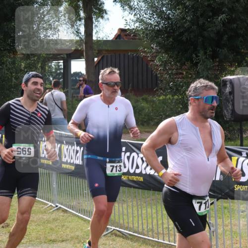 31.08.2025 - Elbe Triathlon Hamburg Luisa Fischer http://msf.ph/oto/8673158 31.08.2025 11:01:06 Laufen 595, 713, 711 meine-sportfotos.de