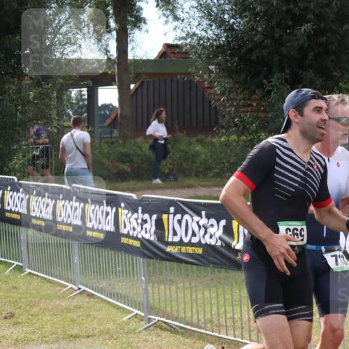 31.08.2025 - Elbe Triathlon Hamburg Luisa Fischer http://msf.ph/oto/8673163 31.08.2025 11:01:07 Laufen 615 meine-sportfotos.de