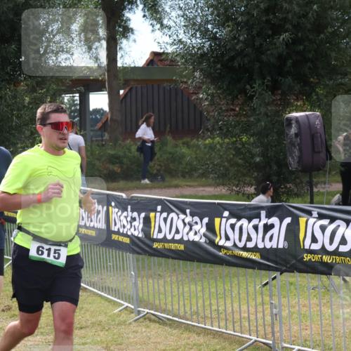 31.08.2025 - Elbe Triathlon Hamburg Luisa Fischer http://msf.ph/oto/8673170 31.08.2025 11:01:08 Laufen 427, 615 meine-sportfotos.de