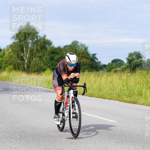 31.08.2025 - Elbe Triathlon Hamburg Michael Burmester http://msf.ph/oto/8673171 31.08.2025 10:10:34 Radfahren 558, 631, 678, 829, 929 meine-sportfotos.de