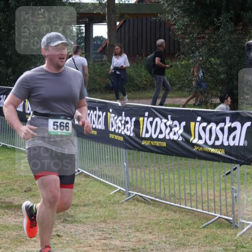 31.08.2025 - Elbe Triathlon Hamburg Luisa Fischer http://msf.ph/oto/8673179 31.08.2025 11:01:14 Laufen 461, 566 meine-sportfotos.de