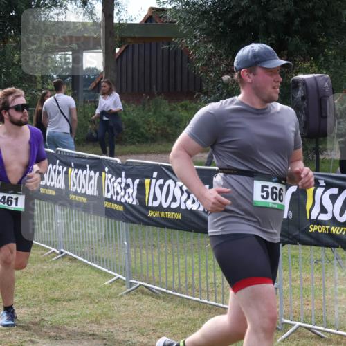 31.08.2025 - Elbe Triathlon Hamburg Luisa Fischer http://msf.ph/oto/8673185 31.08.2025 11:01:14 Laufen 461, 566 meine-sportfotos.de