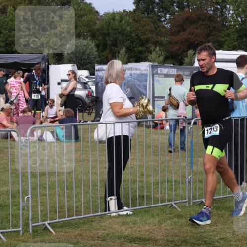 31.08.2025 - Elbe Triathlon Hamburg Luisa Fischer http://msf.ph/oto/8673231 31.08.2025 11:01:46 Laufen 435, 1213 meine-sportfotos.de