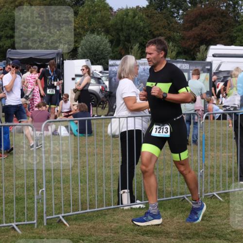 31.08.2025 - Elbe Triathlon Hamburg Luisa Fischer http://msf.ph/oto/8673233 31.08.2025 11:01:46 Laufen 435, 1213 meine-sportfotos.de