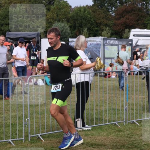 31.08.2025 - Elbe Triathlon Hamburg Luisa Fischer http://msf.ph/oto/8673235 31.08.2025 11:01:47 Laufen 435, 1213 meine-sportfotos.de