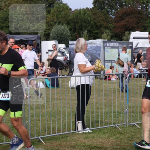 31.08.2025 - Elbe Triathlon Hamburg Luisa Fischer http://msf.ph/oto/8673239 31.08.2025 11:01:47 Laufen 1213, 4, 2, 1144 meine-sportfotos.de