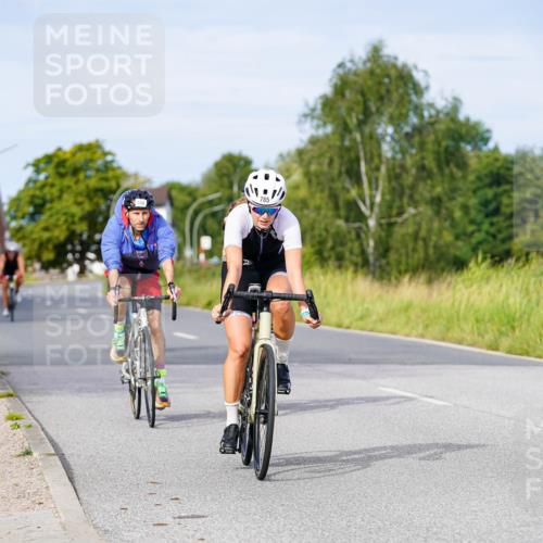 31.08.2025 - Elbe Triathlon Hamburg Michael Burmester http://msf.ph/oto/8673265 31.08.2025 10:10:54 Radfahren 521, 606, 616, 627, 692, 785 meine-sportfotos.de